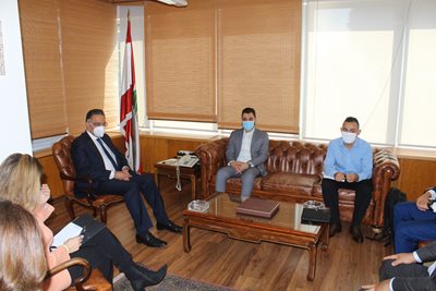 قطار يستعرض تنفيذ الاستراتيجية الوطنية لمكافحة الفساد مع مجموعة شبابية من الجامعات