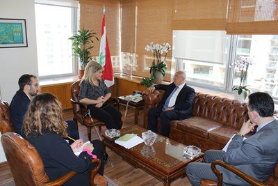 استقبلت وزيرة الدولة لشؤون التنمية الإدارية الدكتورة مي شدياق في مكتبها في الوزارة رئيس مجلس إدارة 