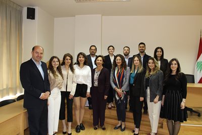 الوزيرة رياشي تستقبل مجموعة شبابية