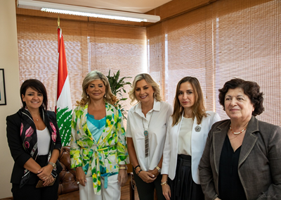 التقت وزيرة الدولة لشؤون التنمية الإدارية الدكتورة مي شدياق وفد من الهيئة الوطنية لشؤون المرأة اللبنانية برئاسة السيدة كلودين عون روكز