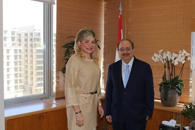 استقبلت وزيرة الدولة لشؤون التنمية الإدارية الدكتورة مي شدياق في مكتبها في الوزارة النائب السابق غسان مخيبر