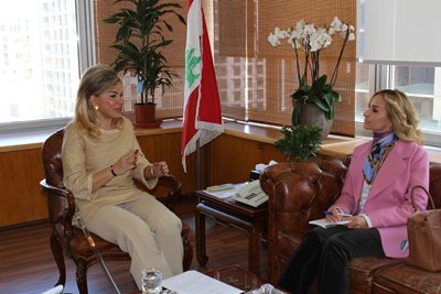 استقبلت وزيرة الدولة لشؤون التنمية الإدارية الدكتورة مي شدياق السفيرة السويسرية في لبنان مونيكا شمودز كيرغوز