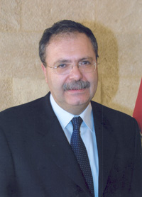 Dr. Tarek Metri
